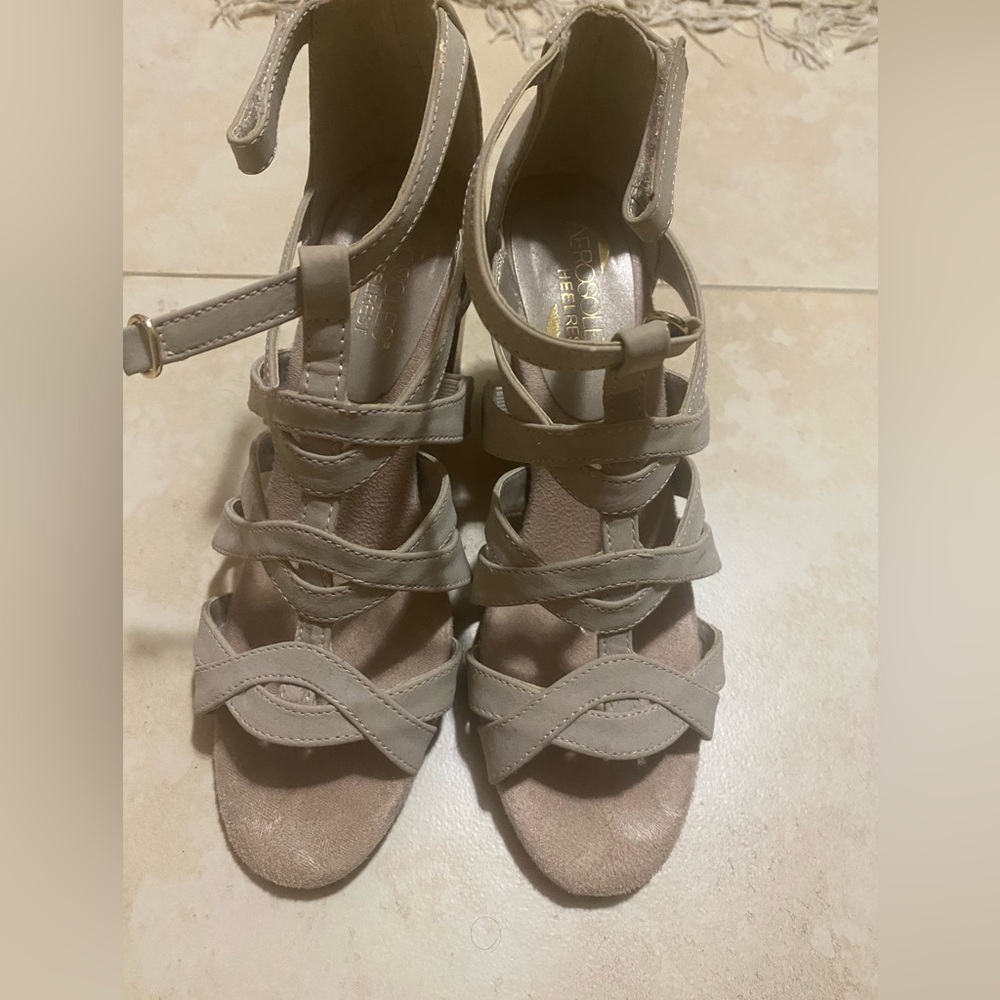 AEROSOLES Beige faux-leather upper Dress party Sandals Block heel Size 6 - Picture 3 of 8